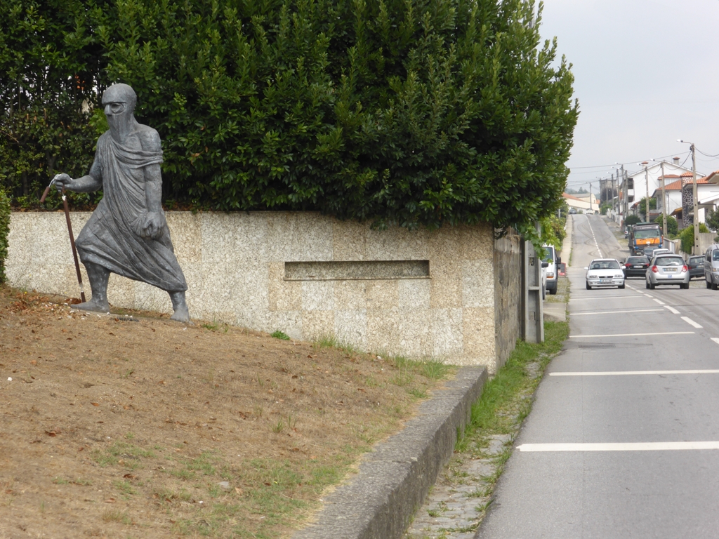 106_alvaro_domingues_rua_estrada_andrajosa_criatura_cp