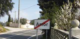 Rua da Estrada do fim do amor