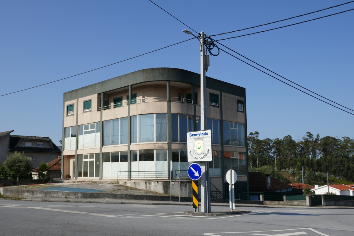 142_alvaro_domingues_rua_estrada_terra_com_identidade