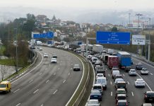 Notícias em três linhas