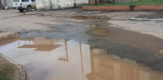Poça por Chi Le Chuan